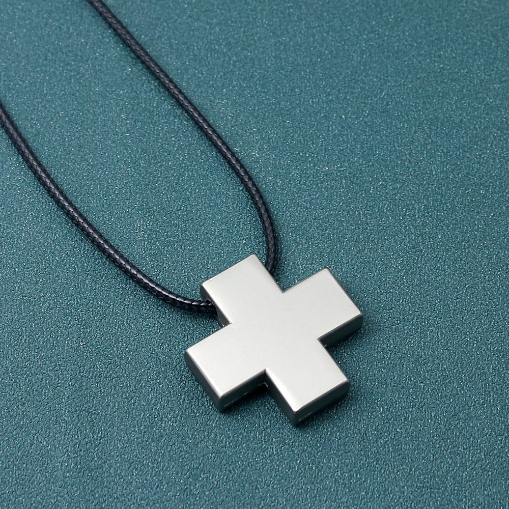 Misato cross pendant – Evangelain